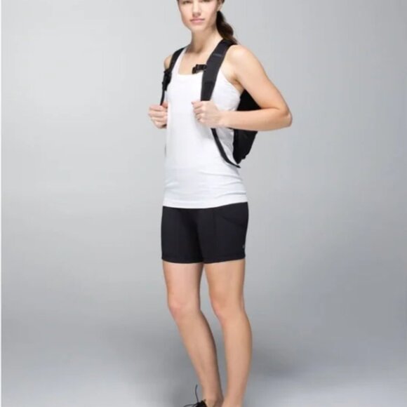 Lululemon Lululemon Run: Dart & Dash Short *Block-It Pocket size 2 - Picture 1 of 6